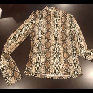 Fitted Mock Neck Snake-Print Top